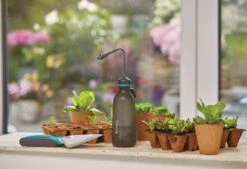 Gardena Softsprüher 0,45 L 26 Gardena Softsprüher 0,45 L -Windhager || Compo Verkäufe gardena softsprueher 045 l 1 st 1672545 de