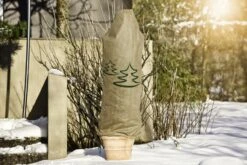 Windhager Winter-Deko-Vlieshaube Protect 0,6 X 1,8 M, Baum -Windhager || Compo Verkäufe windhager winter deko vlieshaube protect 06 x 18 m baum 762197 de